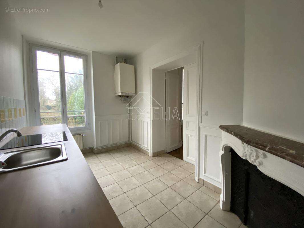 Appartement à ROSNY-SUR-SEINE