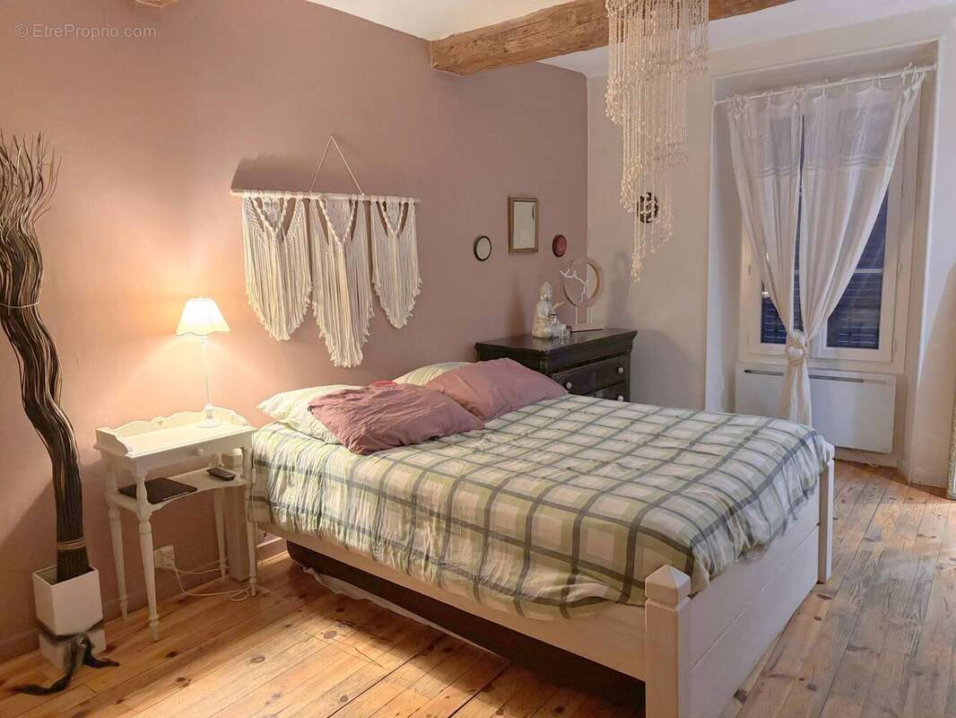 Autre à ROQUEBRUNE-SUR-ARGENS