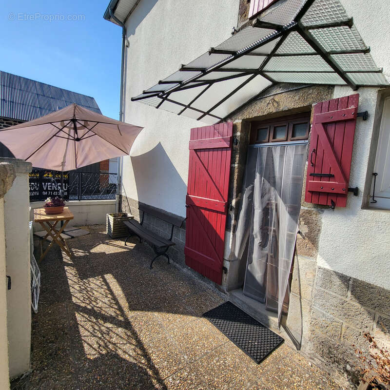 Maison en pierres avec grand garage vendue meublée - photo 16