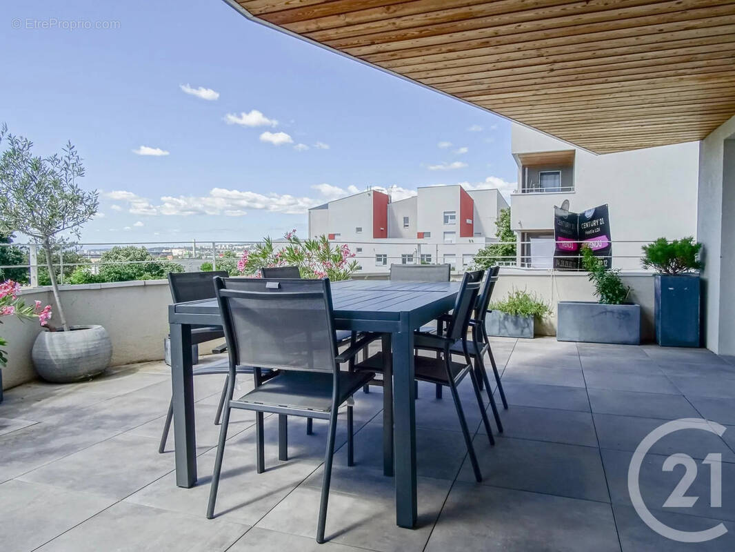 Appartement à LYON-8E