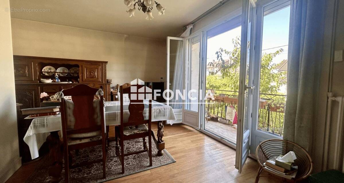 Maison à NEUILLY-SUR-MARNE