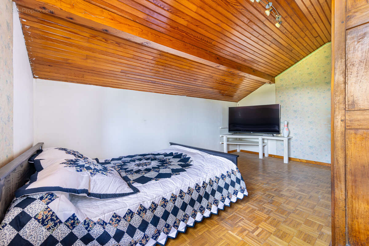 Propriété 7 pièces 183 m2 - photo 10