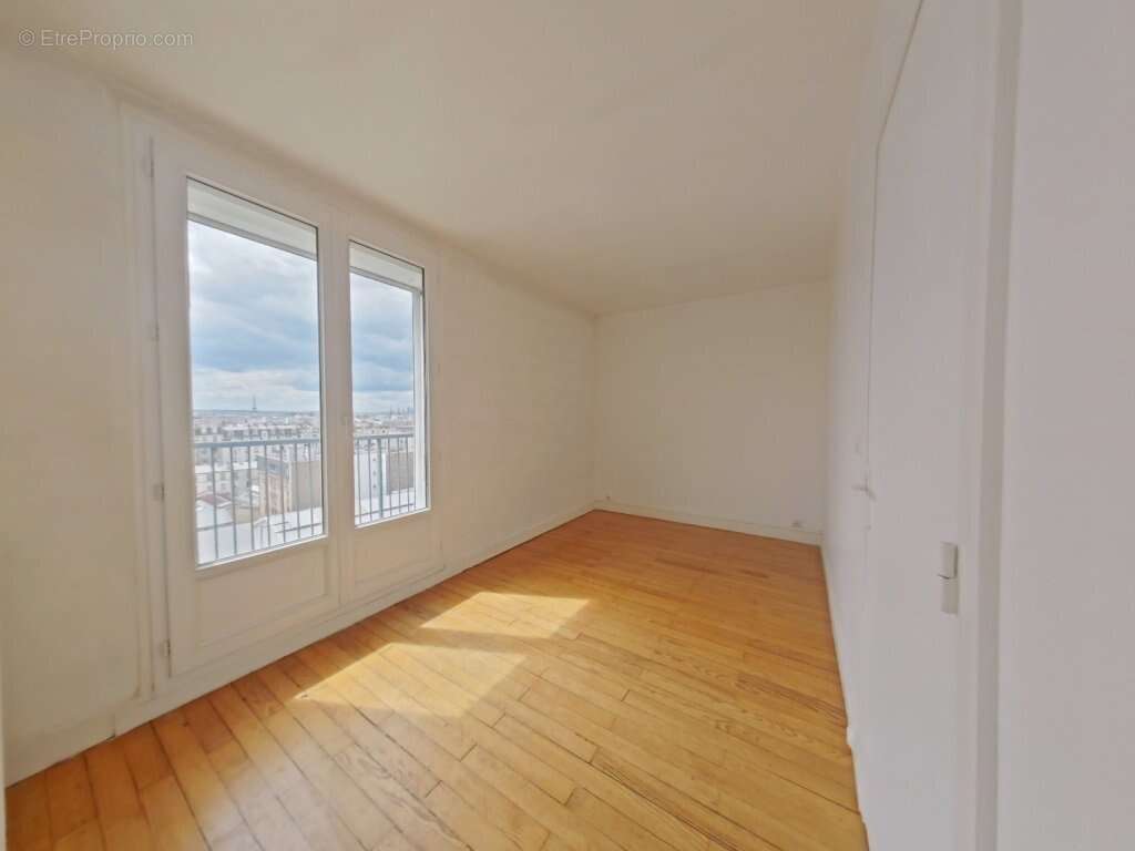 Appartement à PARIS-20E