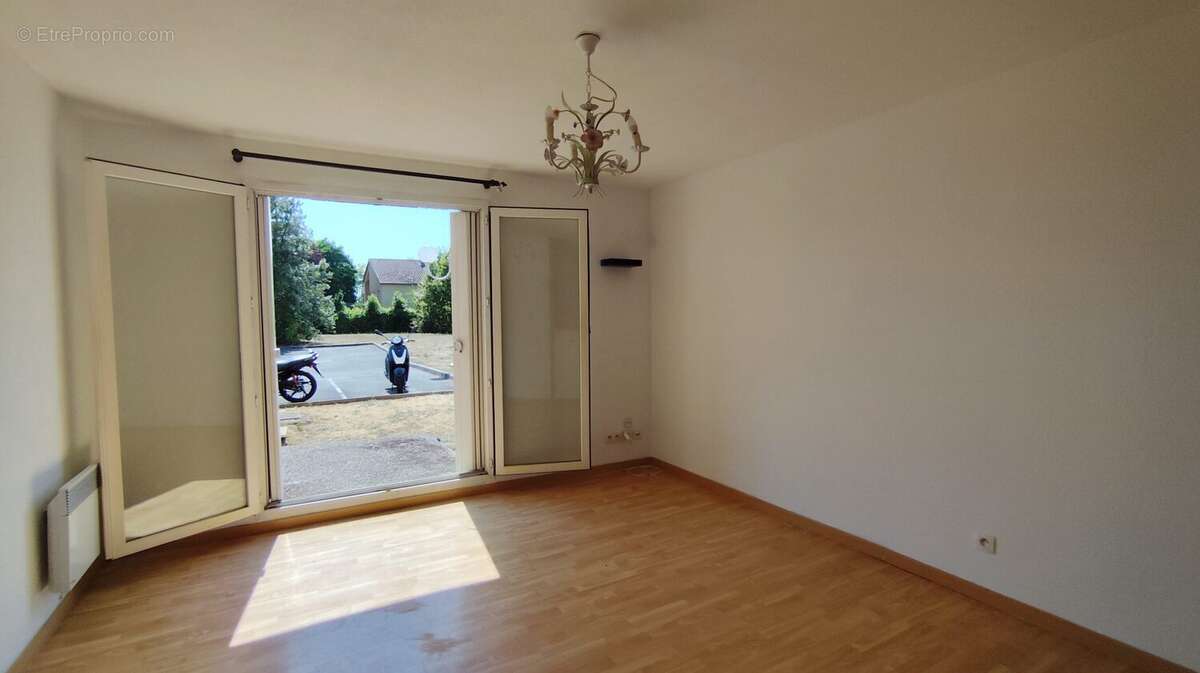 Appartement 35 m² à Gaillac  - photo 2