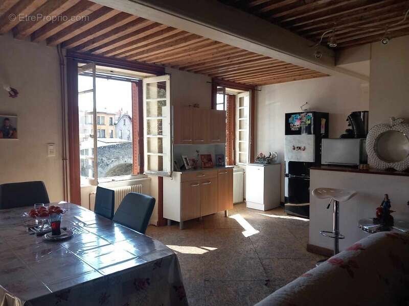 Maison de ville 88 m² avec garage, grenier aménageable et fort potentiel d'investissement – Quartier du Moutier à Thiers - photo 6