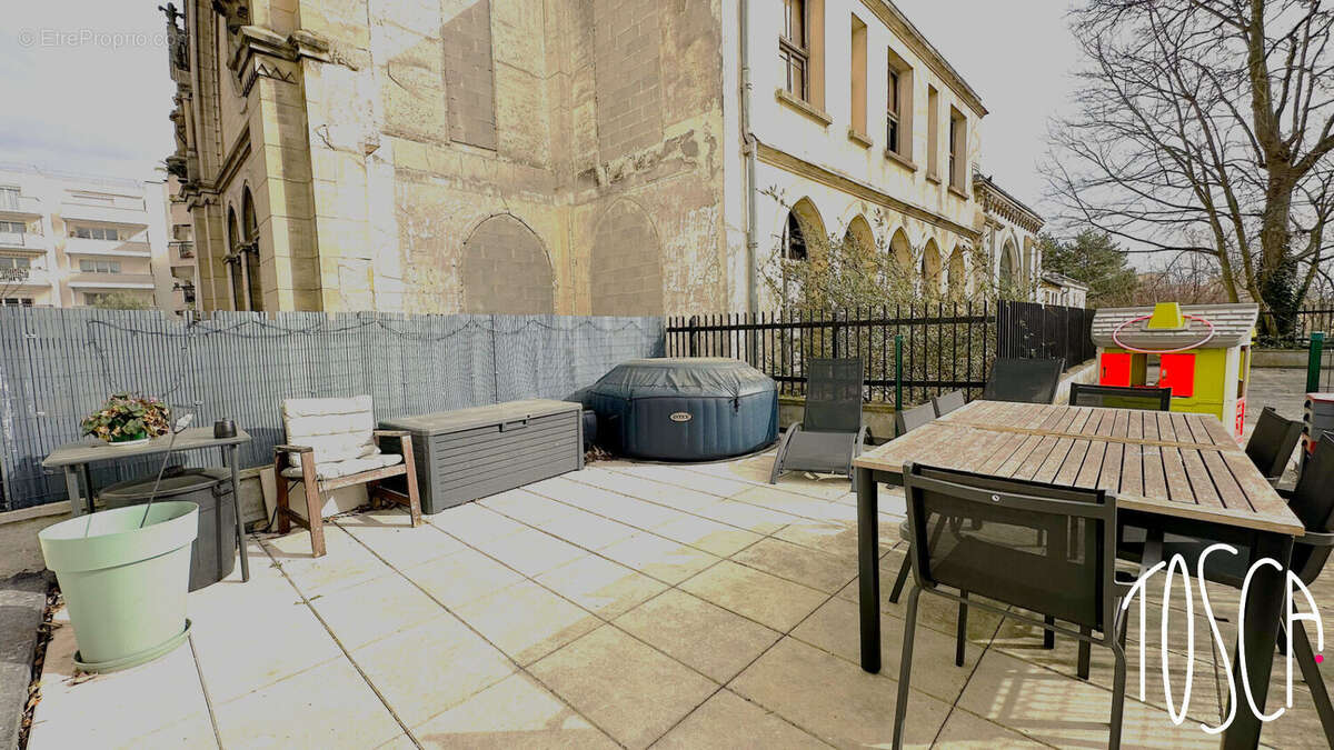 Appartement à THIAIS