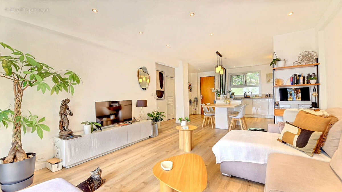 Appartement à LE CANNET