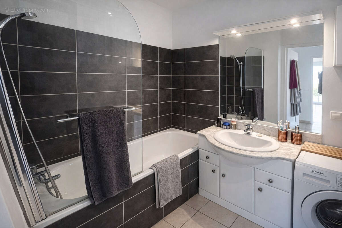 Appartement à MARSEILLE-13E