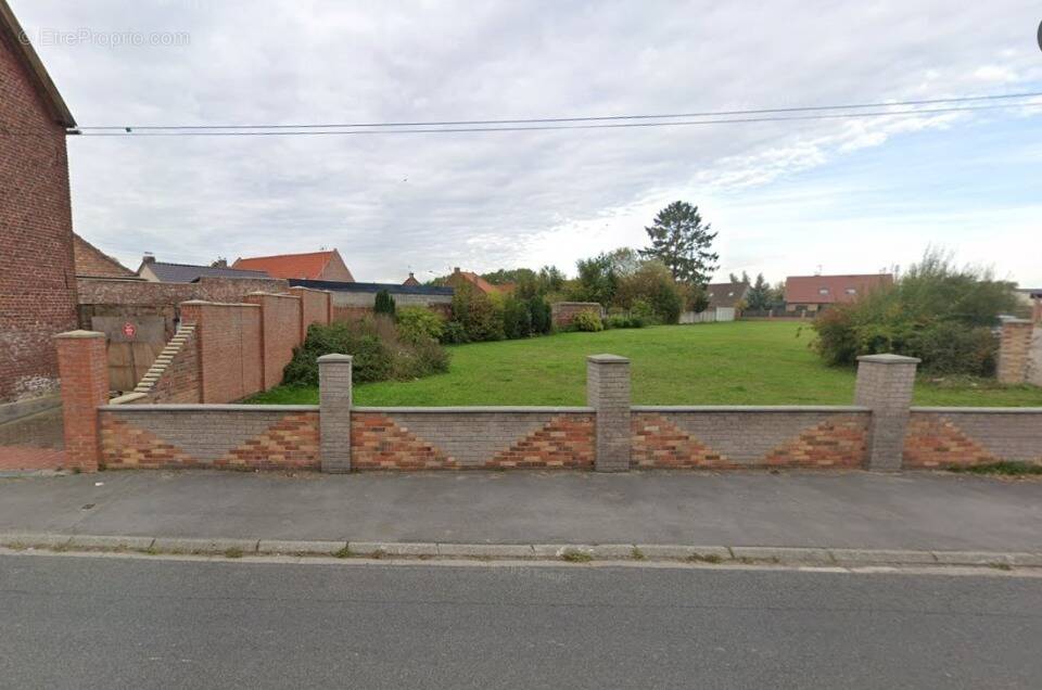 Terrain à RAIMBEAUCOURT