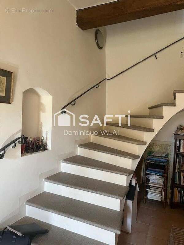 Maison 345 m² à Soudorgues  - photo 3