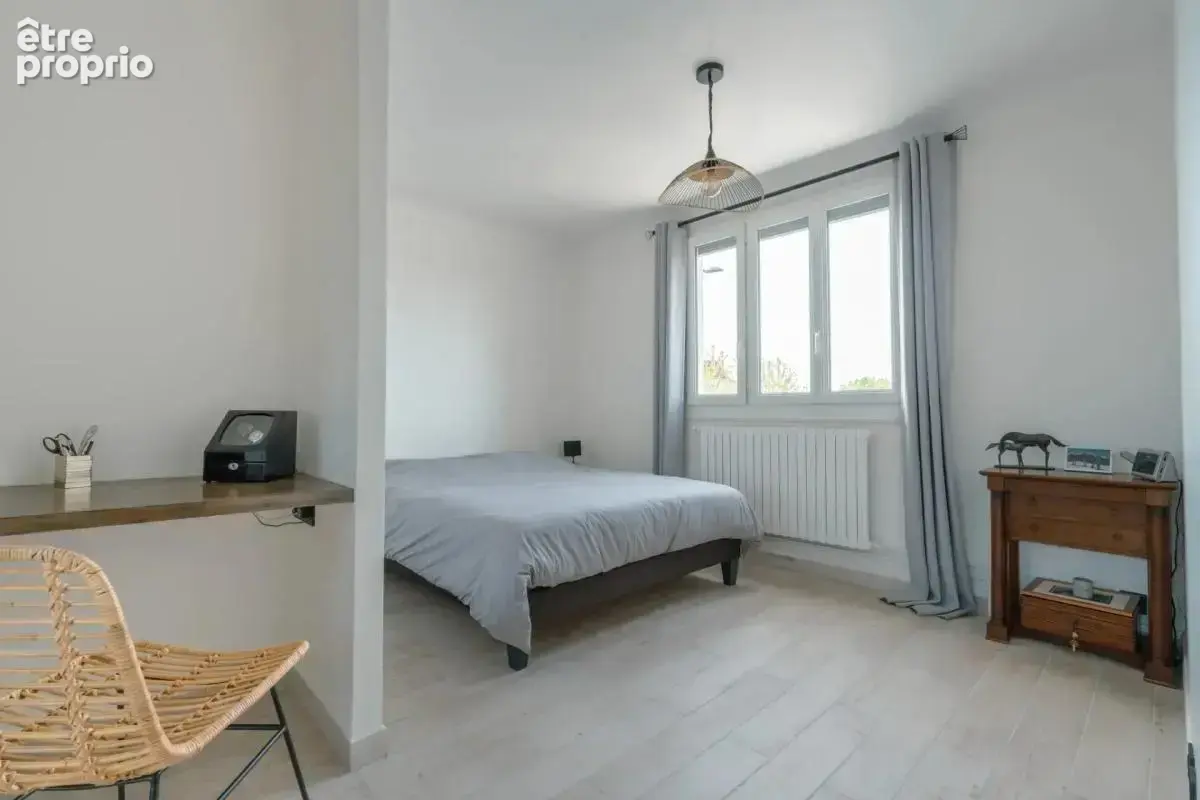 Maison rénovée 6 pièces 153 m² à Antony - photo 6