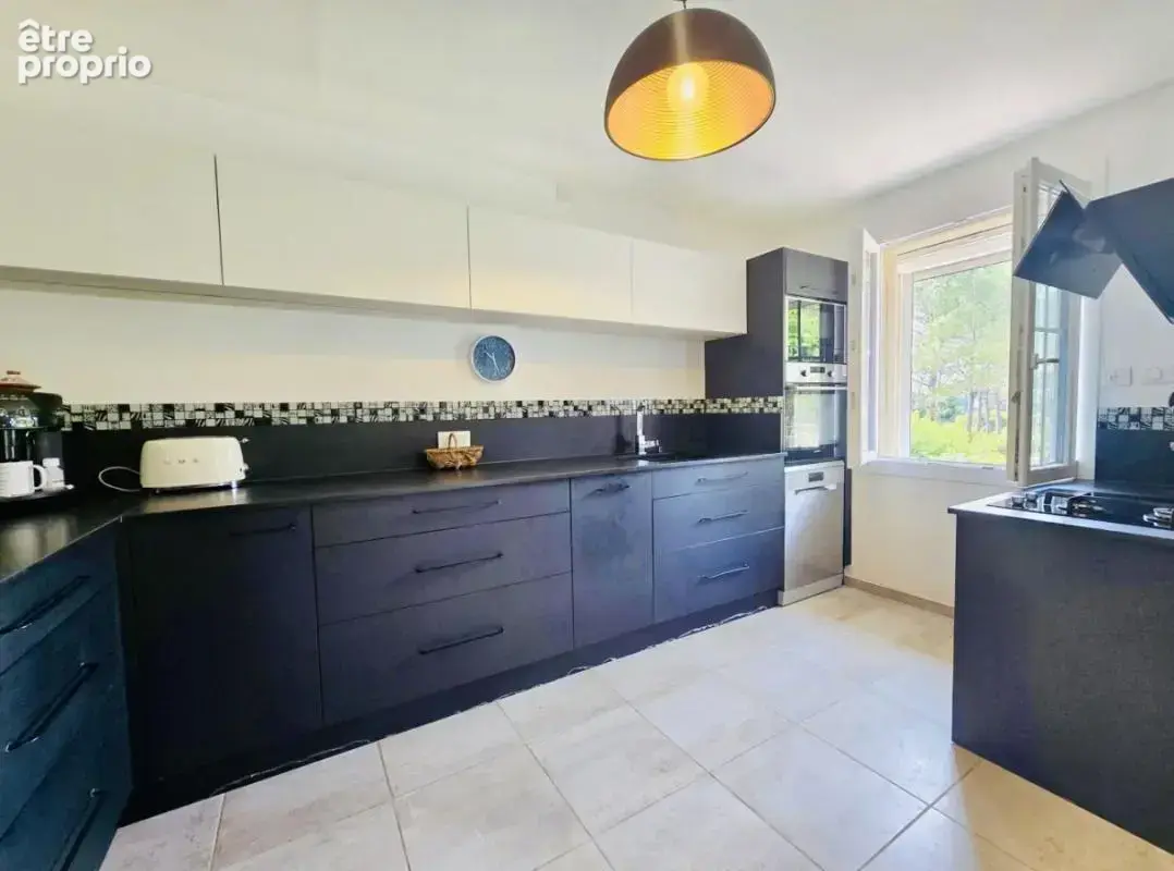 Maison 8 pièces 217 m² à vendre à Vacqueyras (84190) - photo 4