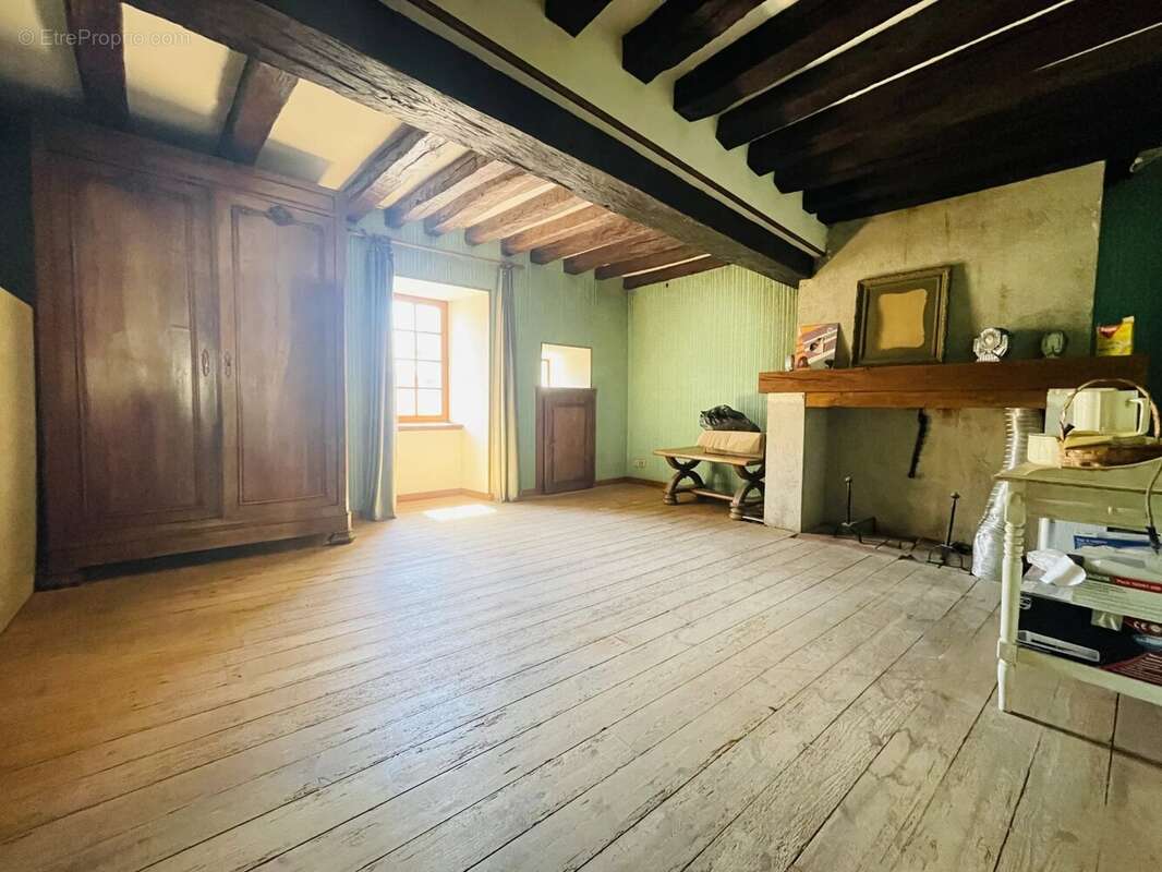Maison 145 m² à Availles-Limouzine  - photo 5