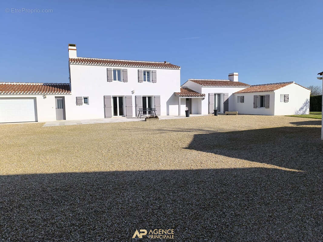 Maison à PUYRAVAULT