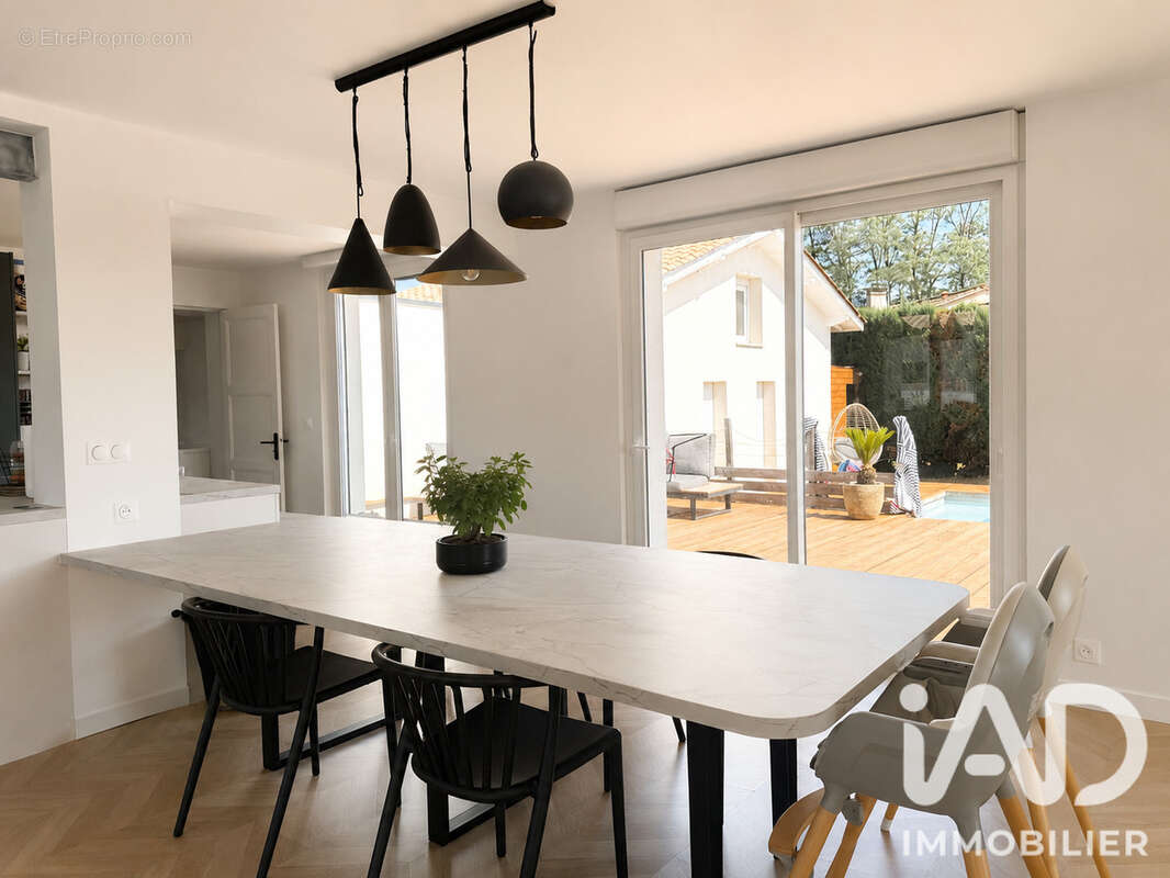 Photo 3 - Maison à IZON