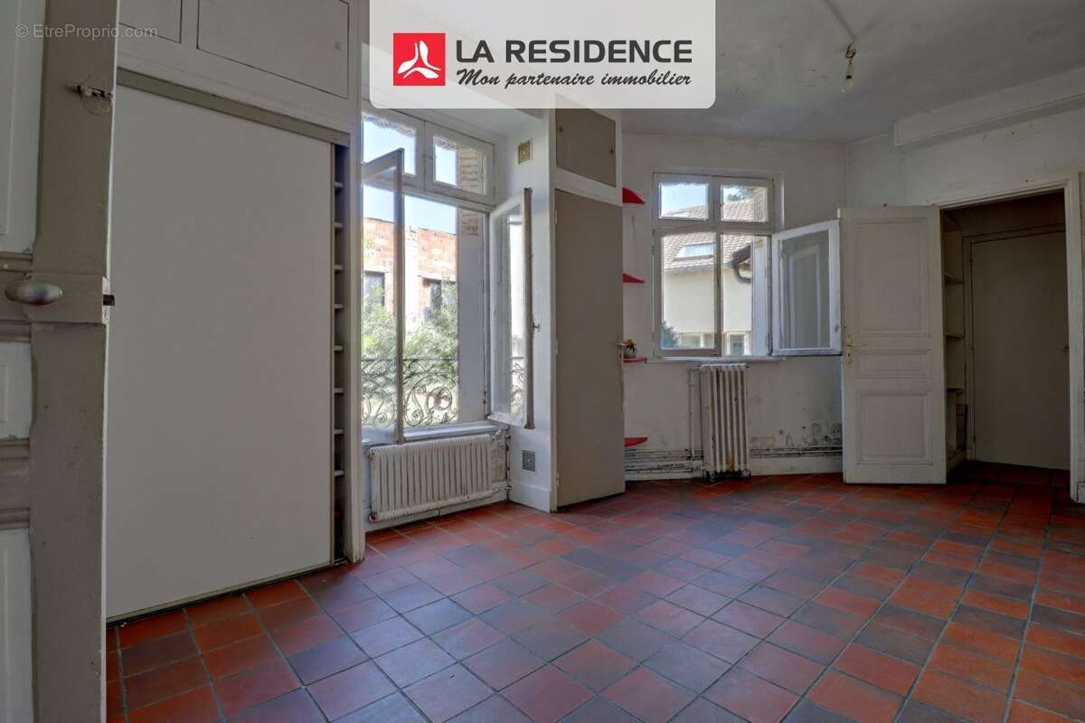 Maison 135 m² à Saint-Germain-En-Laye  - photo 4