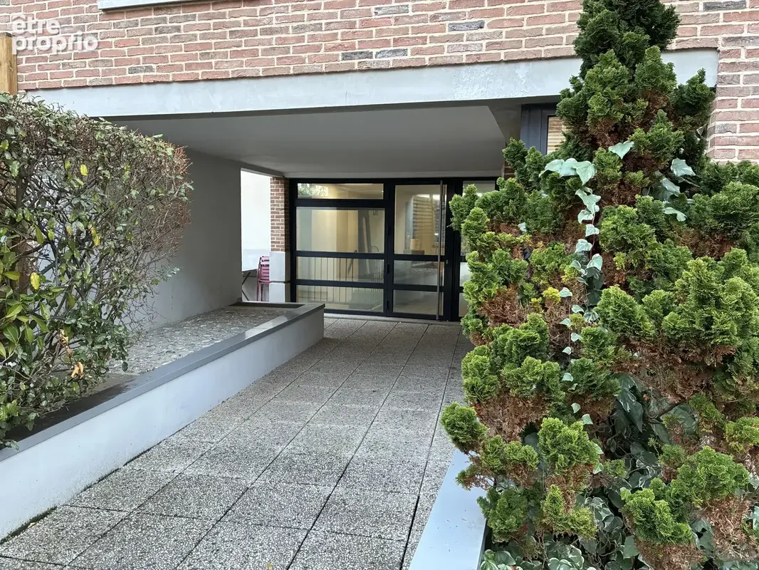 Bureaux de standing centre ville 531 m² - photo 16