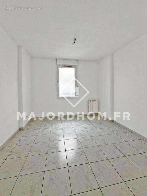 Appartement à MARSEILLE-5E