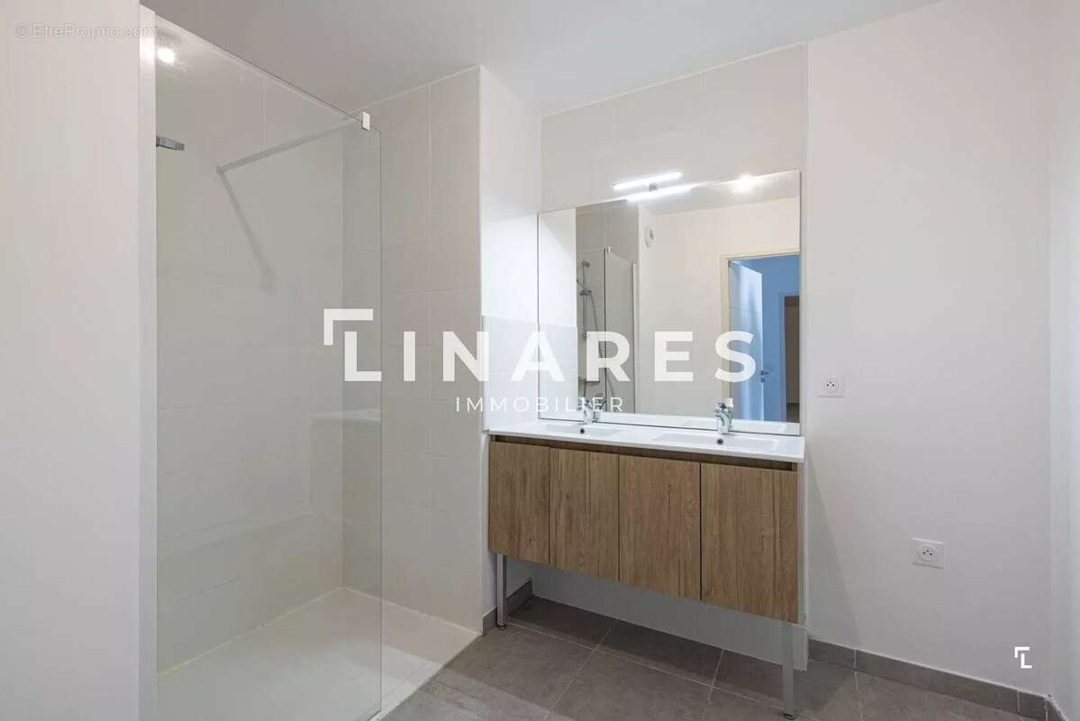 Appartement à MARSEILLE-9E