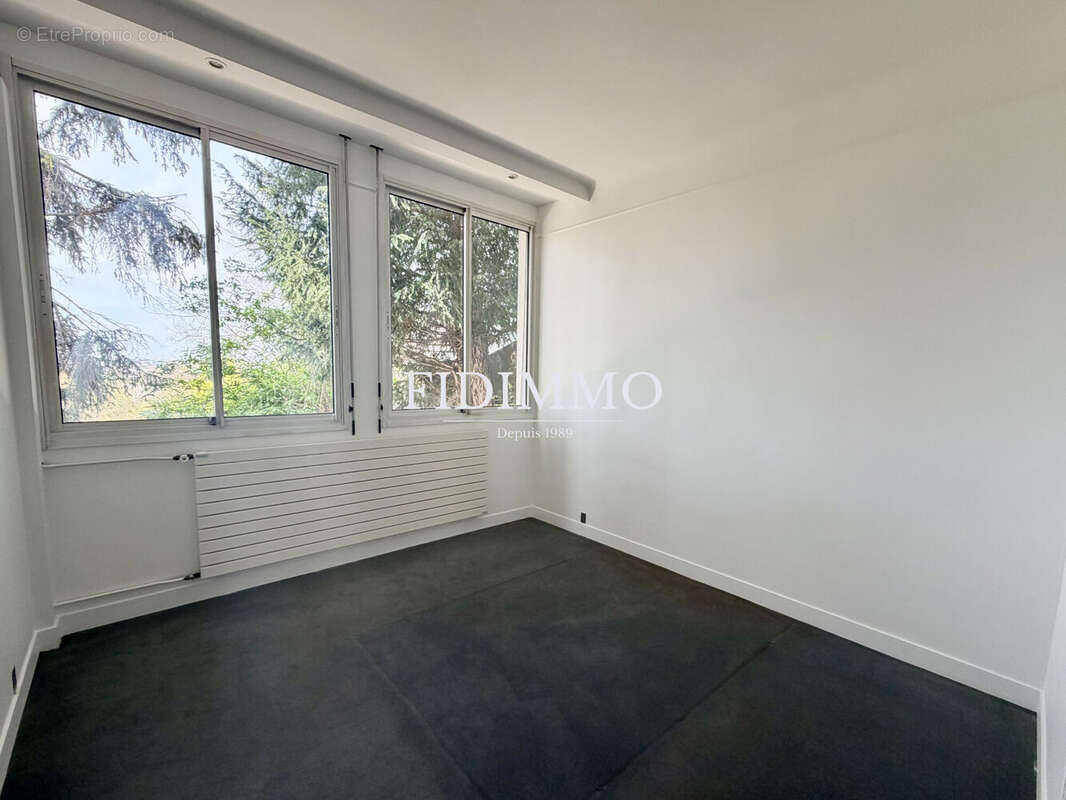 Maison à CHENNEVIERES-SUR-MARNE