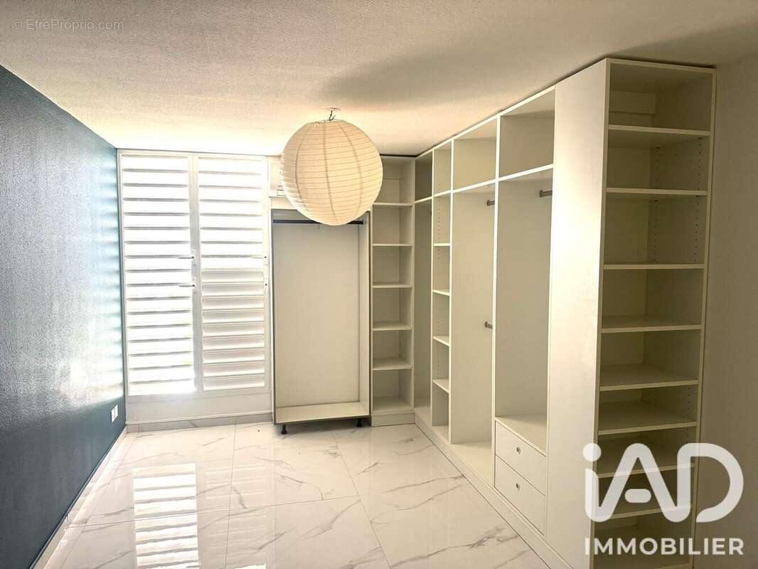 Appartement 56 m² à Sainte-Rose  - photo 6