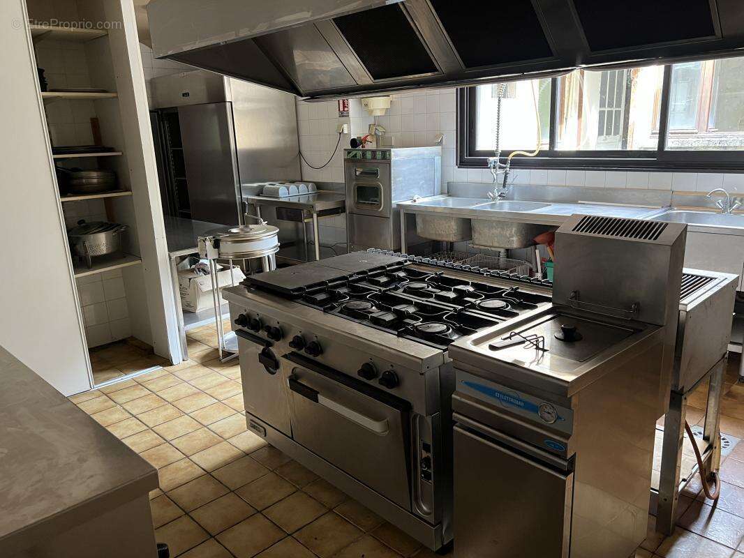 Commerce à CHATEAUPONSAC