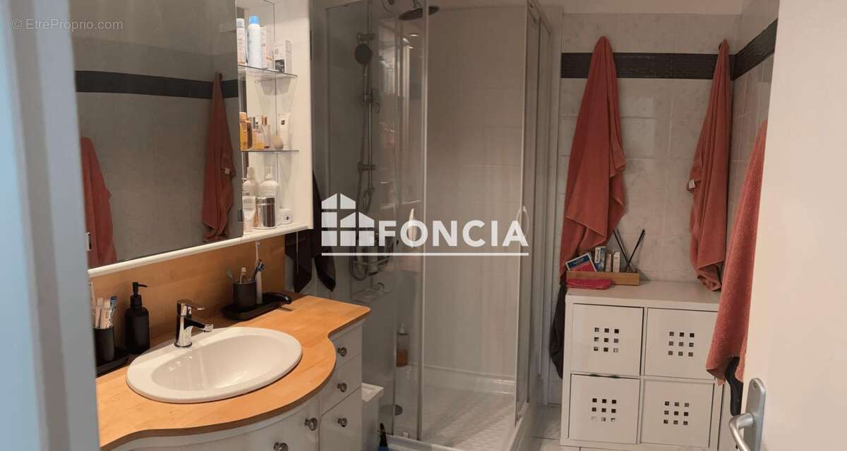 Appartement à SAINT-ISMIER