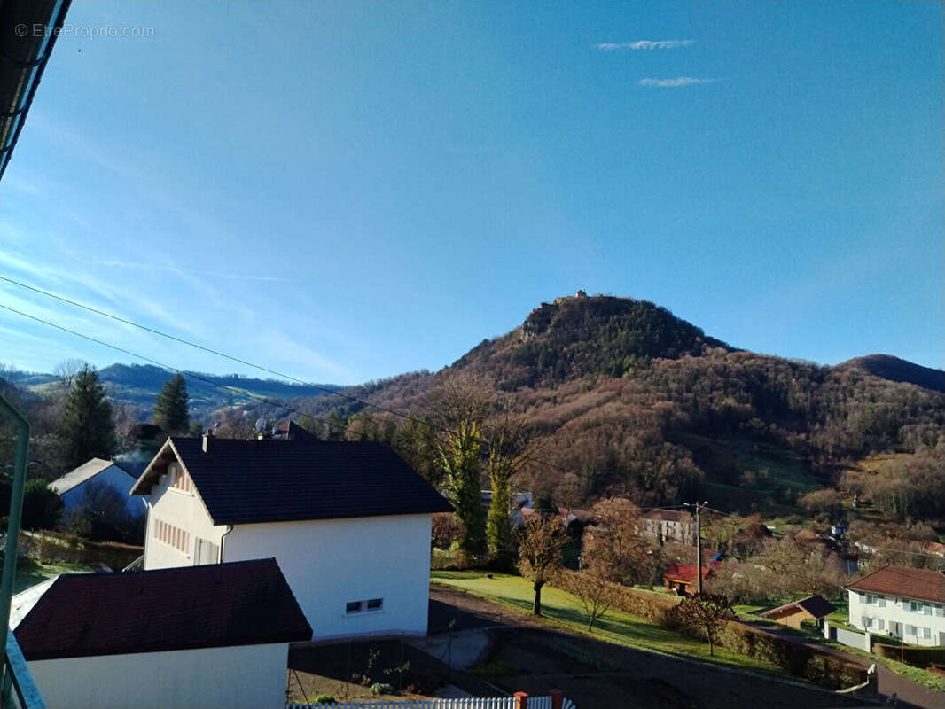 Appartement à SALINS-LES-BAINS