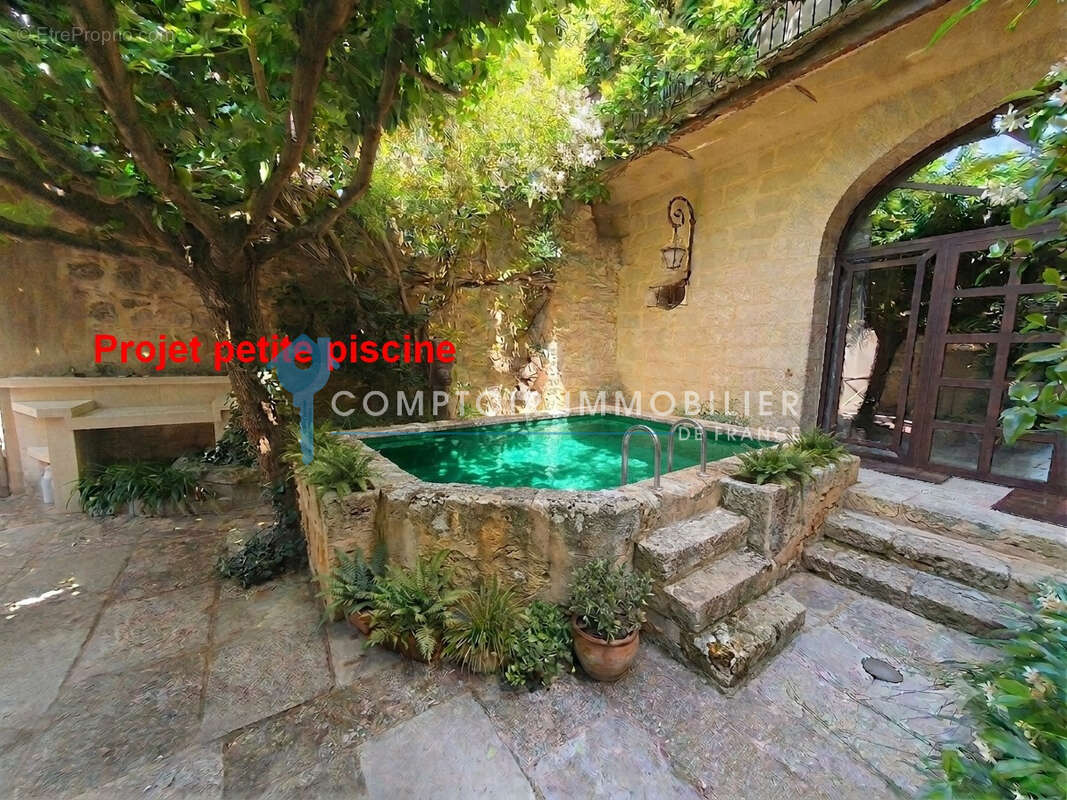A Vendre GARD (30) - Grande maison de charme avec cour dans village en périphérie Uzès - photo 3
