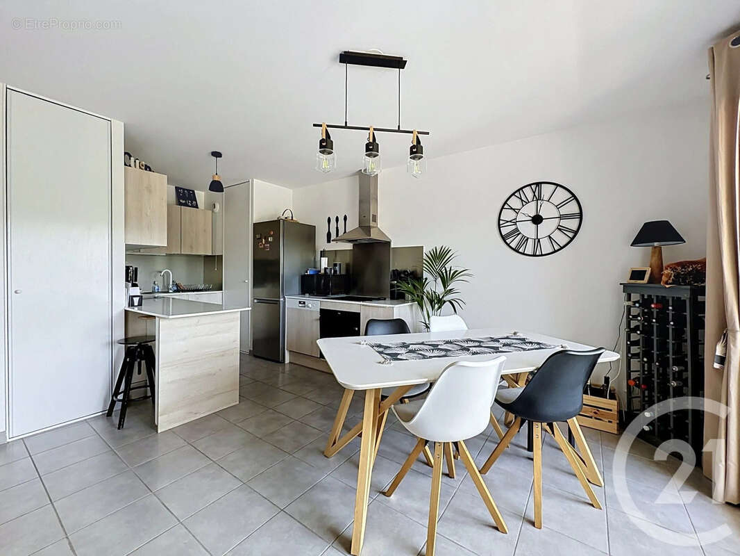 Appartement 70 m² à Saint-Symphorien-D'ozon  - photo 11