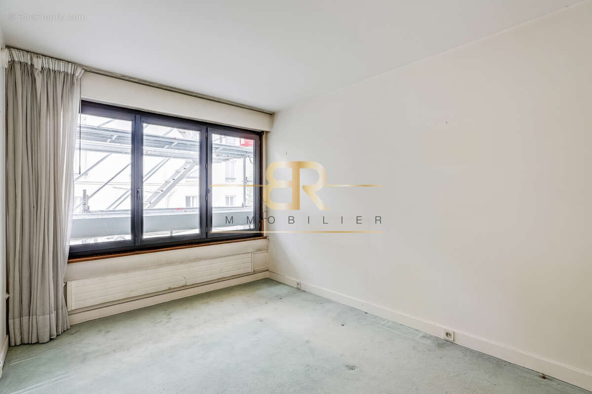 Appartement à PARIS-6E