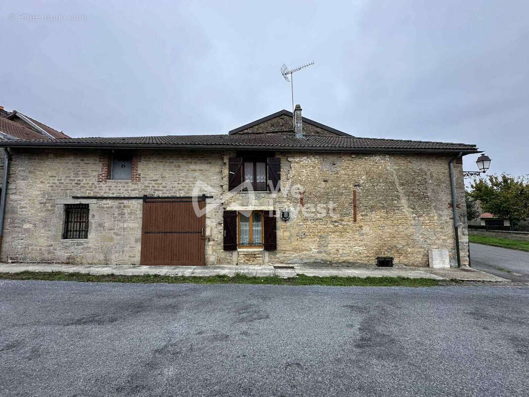 Maison à BEAUMONT-EN-ARGONNE