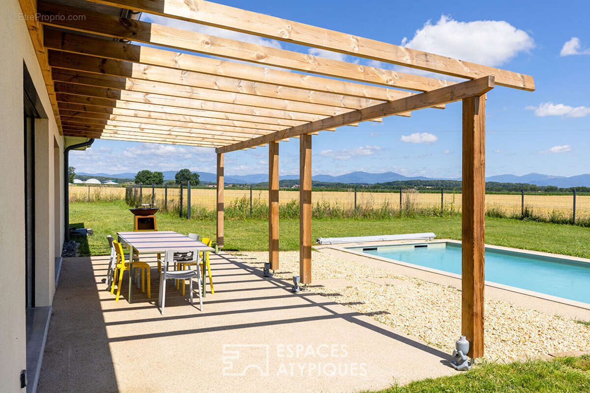 Maison à WOLFERSDORF