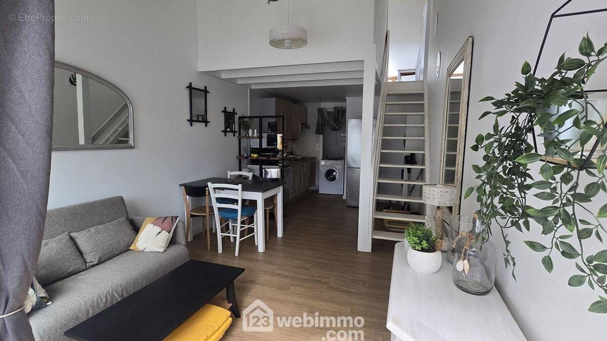 Espace séjour cuisine - Maison à TALMONT-SAINT-HILAIRE