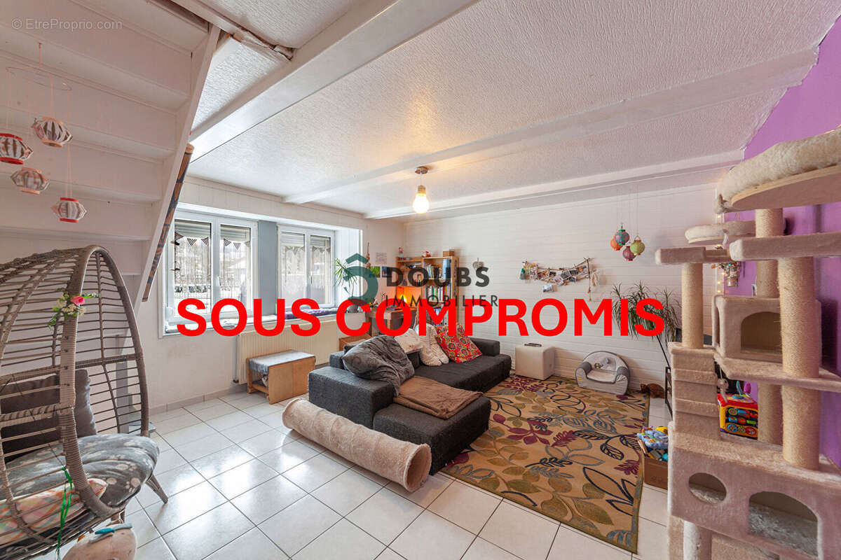 Appartement à FERRIERES-LE-LAC