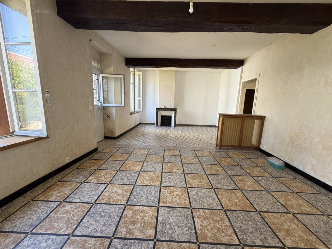 Appartement à FAY-AUX-LOGES