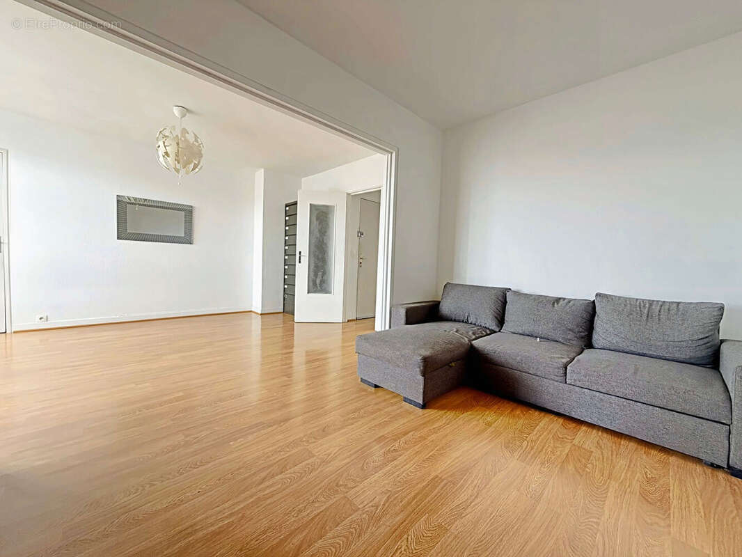 Superbe appartement 4 pièces à vendre à Reims, secteur Cernay/Dauphinot - photo 2
