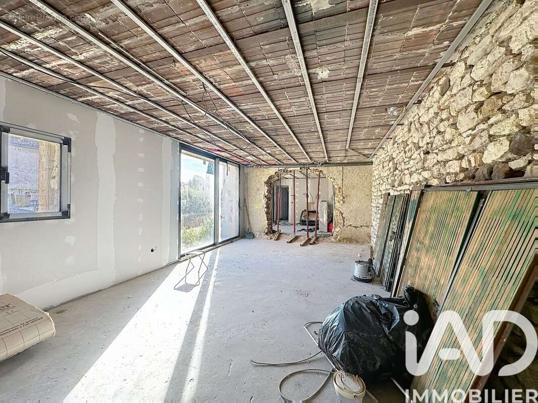 Maison 190 m² à Pouzilhac  - photo 4