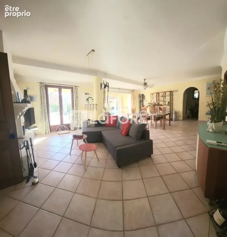 Maison 5 chambres 171 m² avec dépendance 80 m² - photo 6