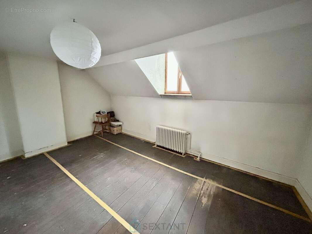 Maison Bourgeoise avec grand jardin à 5 mns de la gare. - photo 9
