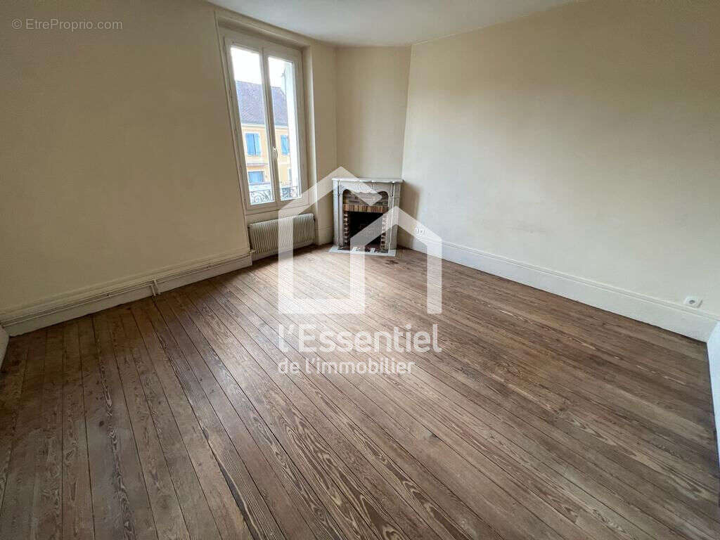 Maison à VAUX-SUR-SEINE