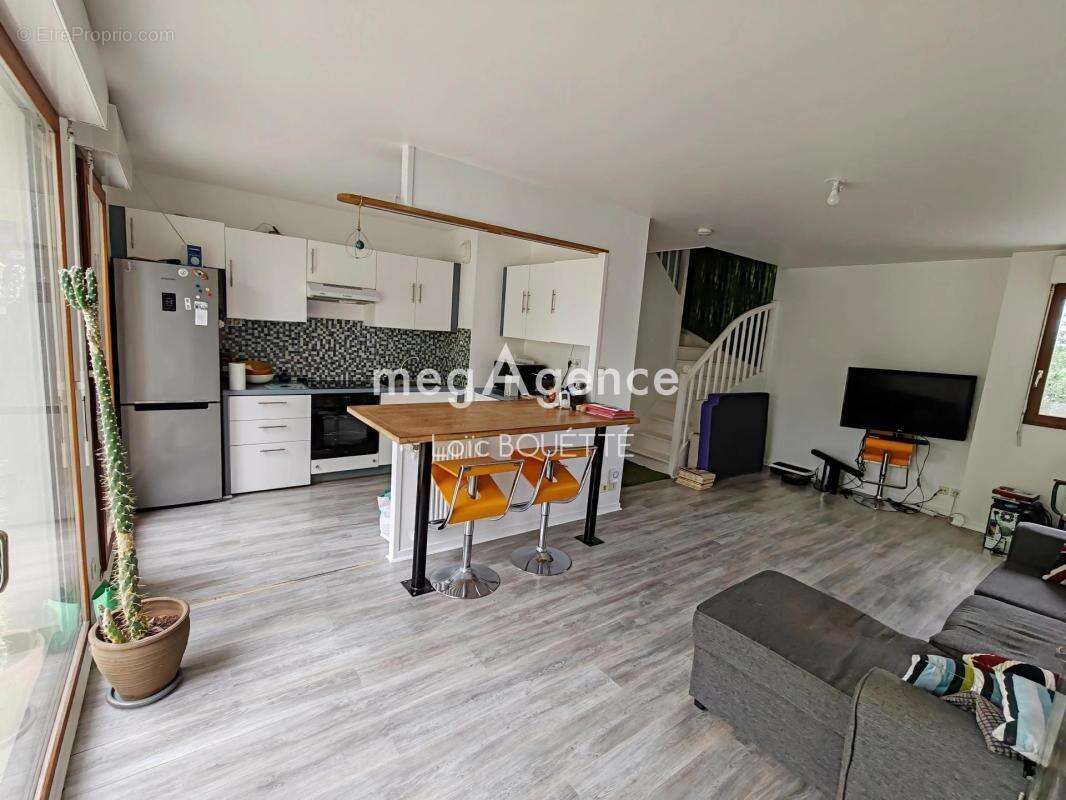 Appartement à SAINT-JACQUES-DE-LA-LANDE