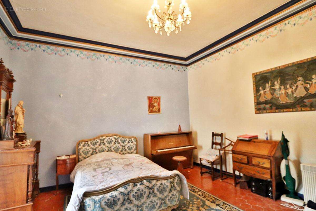 Maison à FONTCOUVERTE