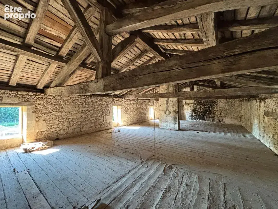 Maison à rénover 175m² sur 1267m² Romagne 89 000€ - photo 6