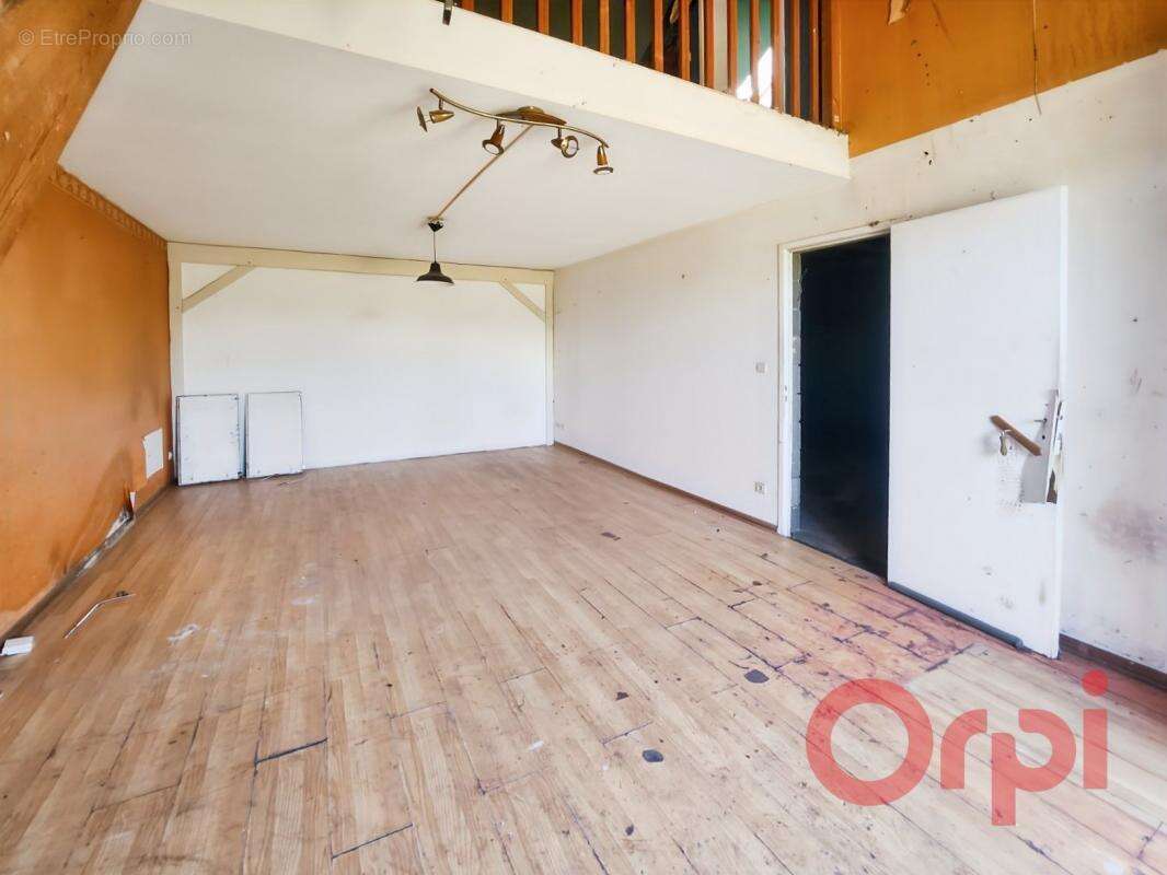 Maison à BRUERE-ALLICHAMPS