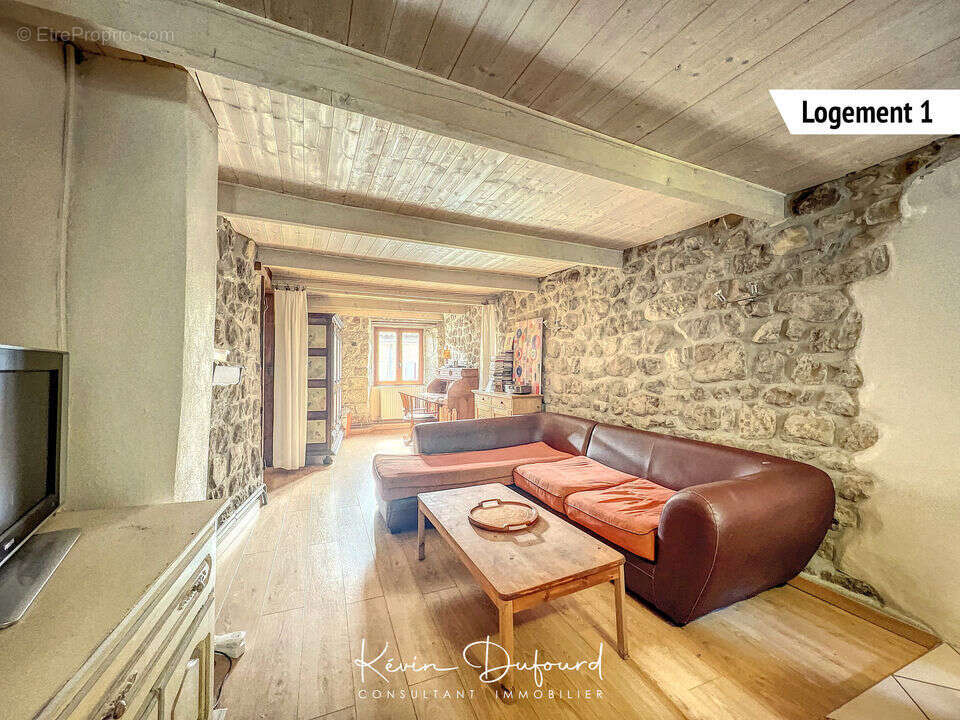 Maison à BURZET