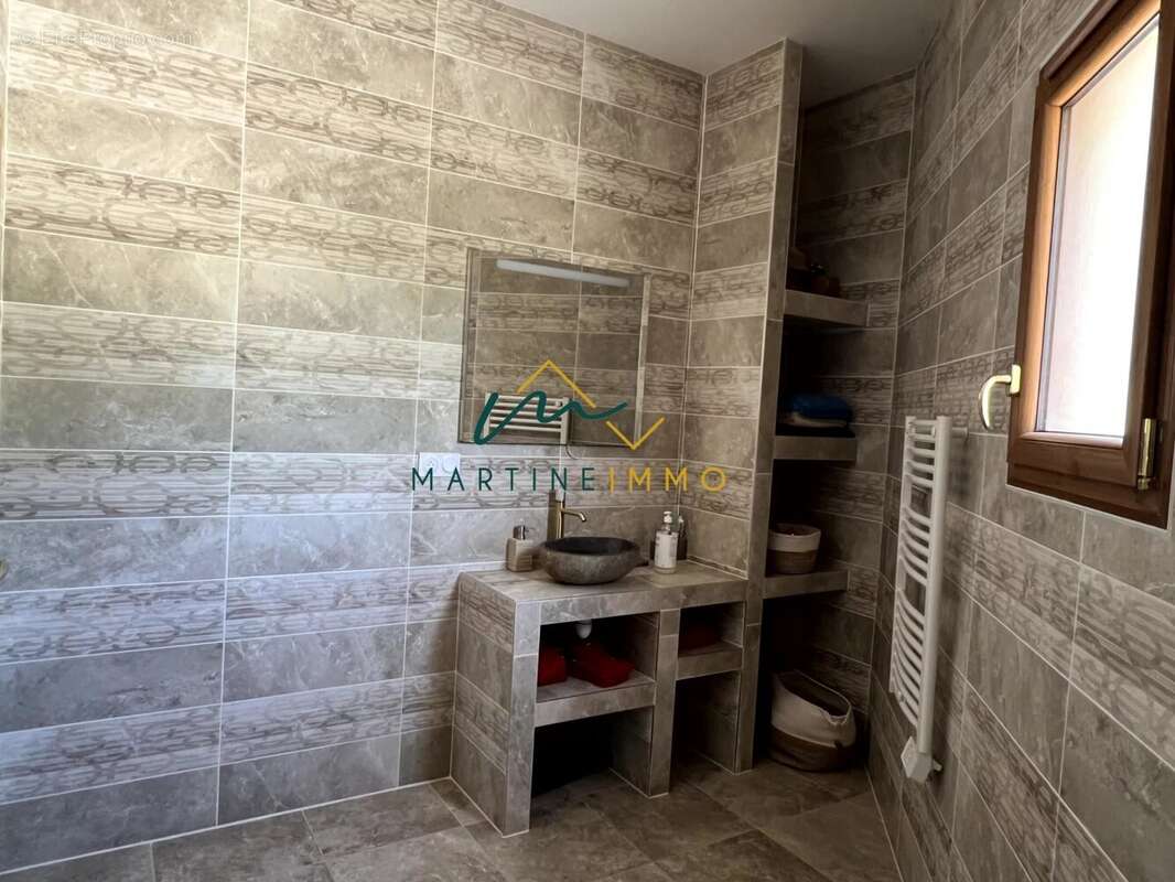 A VENDRE BEAUPUY   Propriété contemporaine de 290 m2 avec de - photo 16