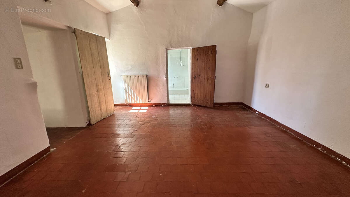 Maison à SUZETTE