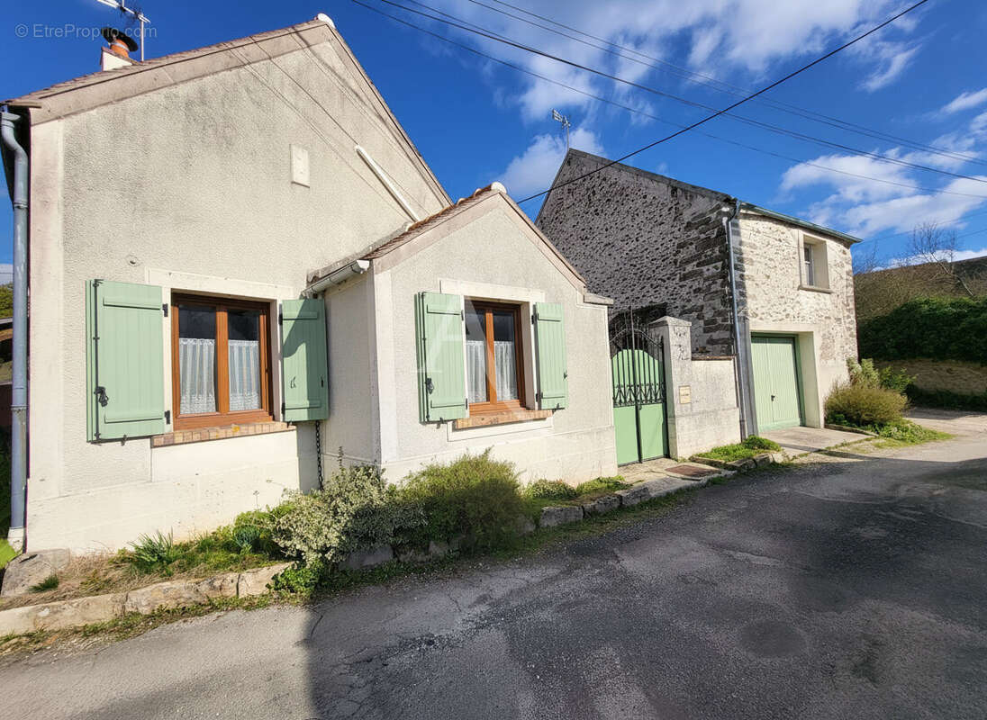Maison à GUIGNES