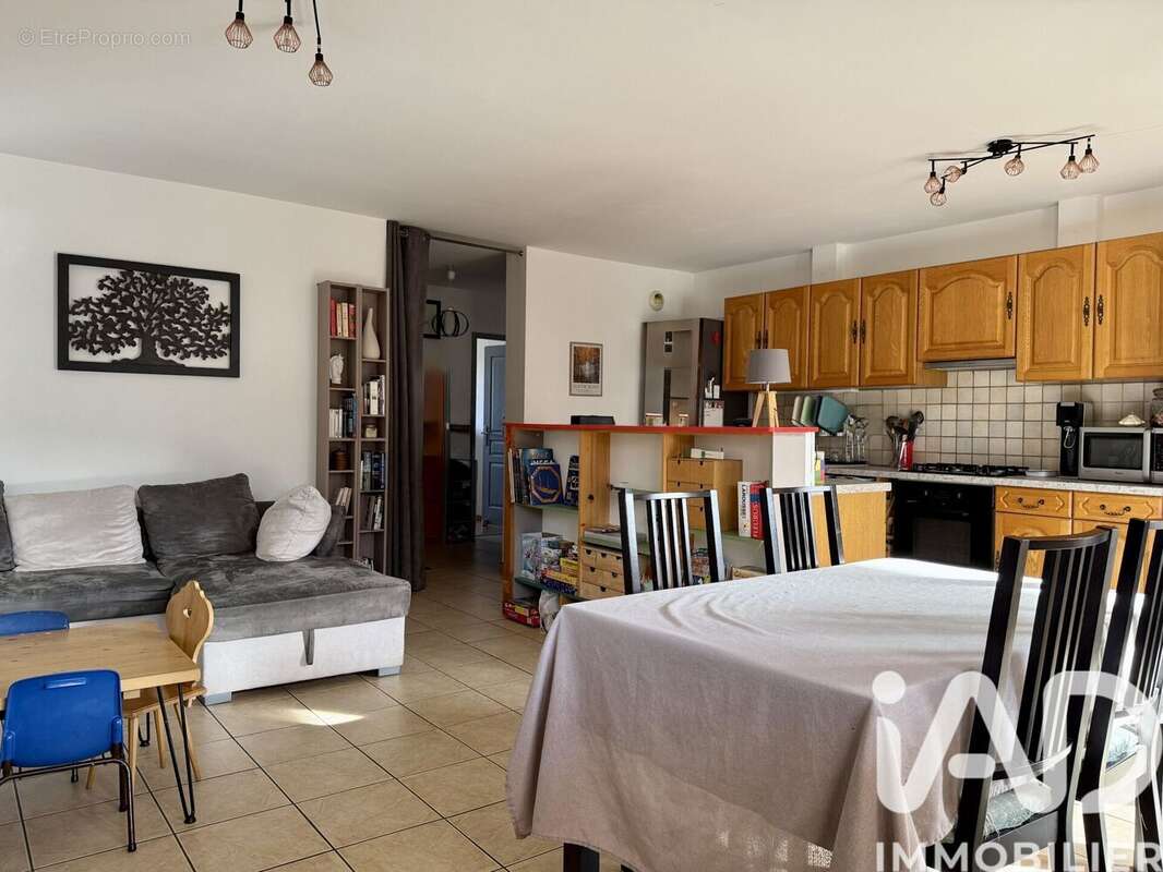 Photo 2 - Appartement à SAINT-PIERRE-EN-FAUCIGNY